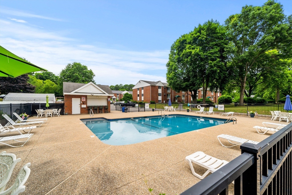 5 Birchwood Pt # 303