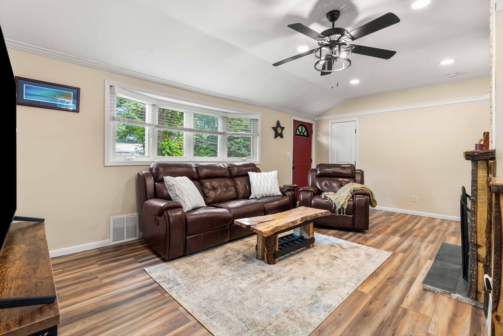 3 Jean Rd