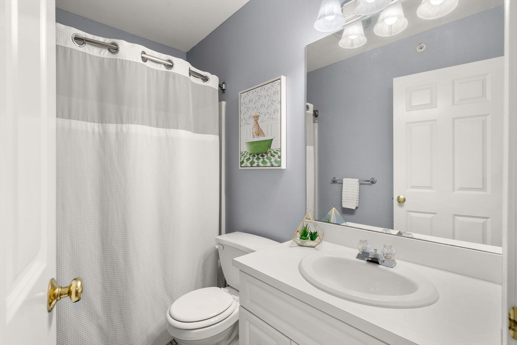 1 Riverview Blvd # 203 Unit: 2-203