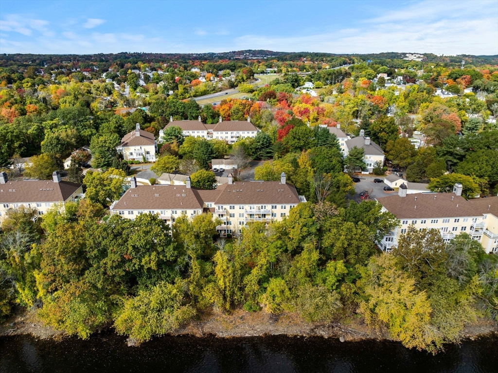 1 Riverview Blvd # 203 Unit: 2-203