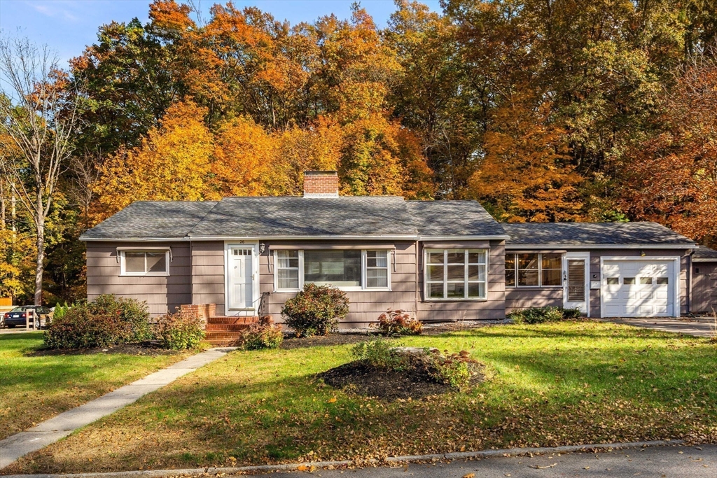 26 Mary Lou Ln