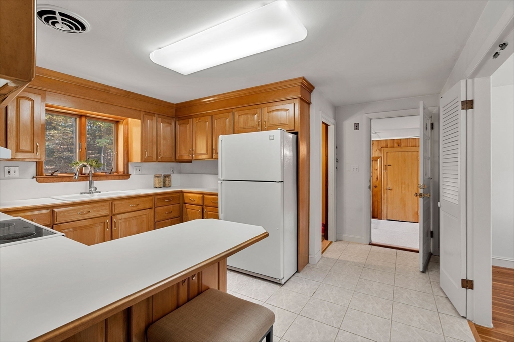 26 Mary Lou Ln