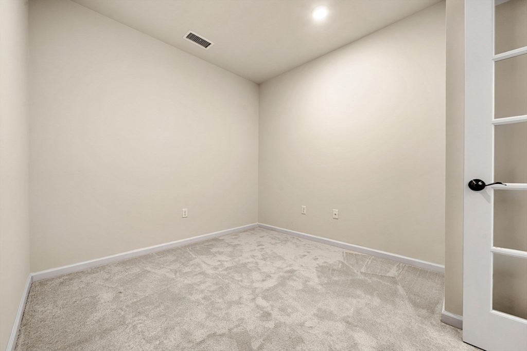2 Stratton Dr # 102