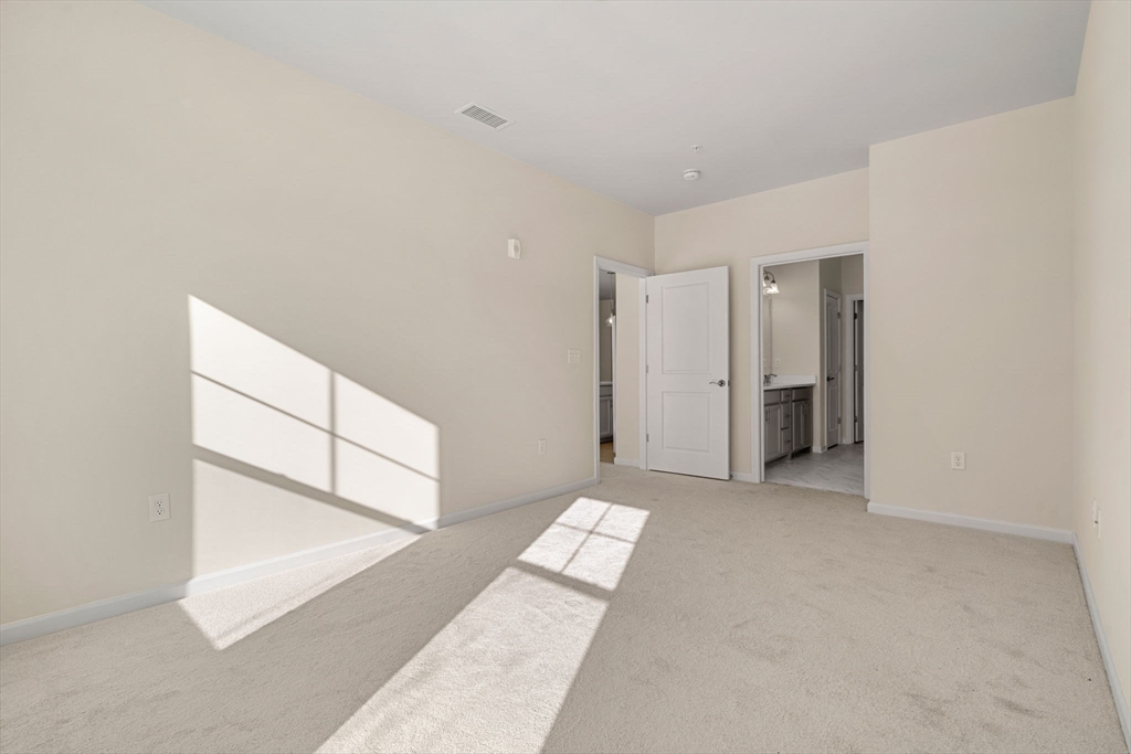 2 Stratton Dr # 102