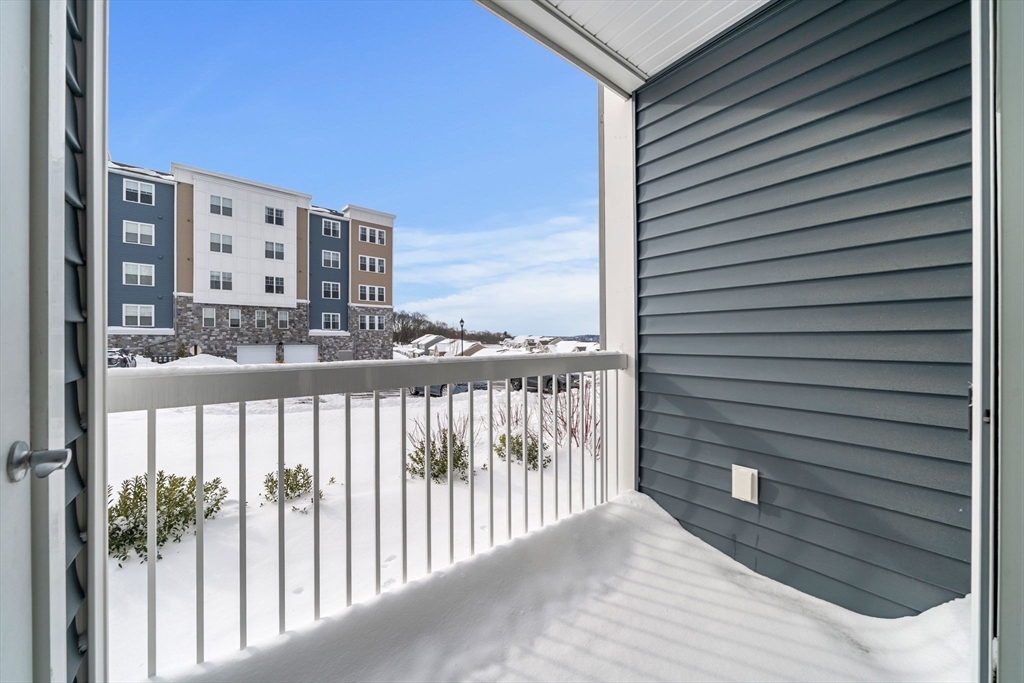 2 Stratton Dr # 102