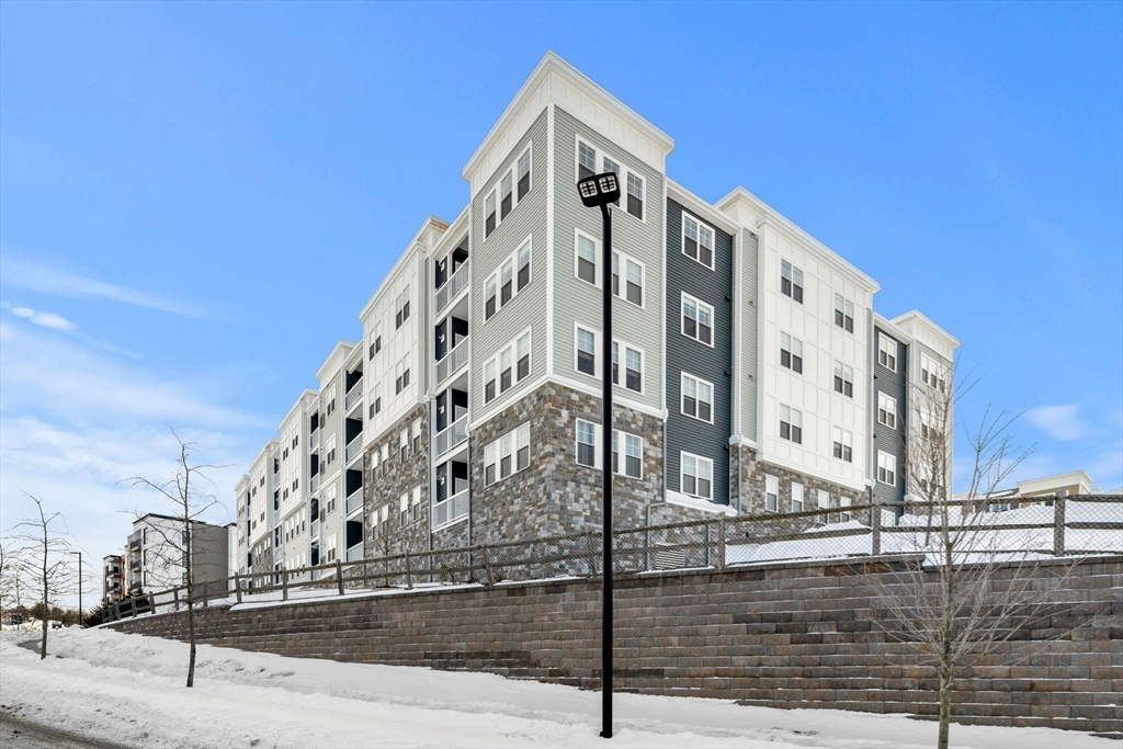 2 Stratton Dr # 102