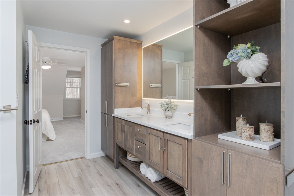 53 Mclains Woods Rd