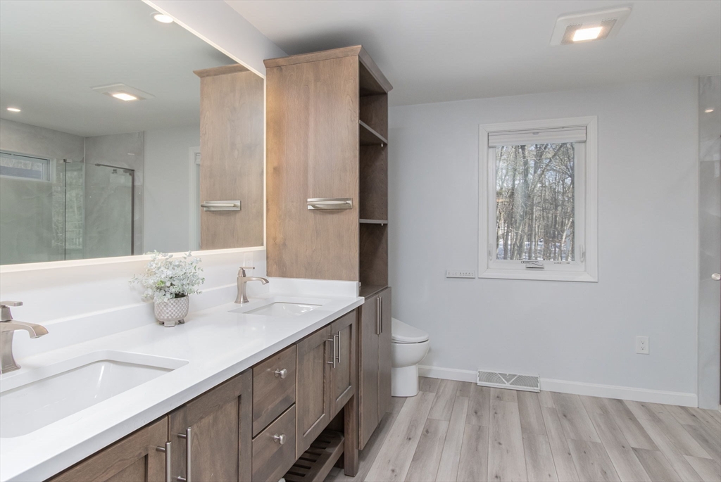 53 Mclains Woods Rd