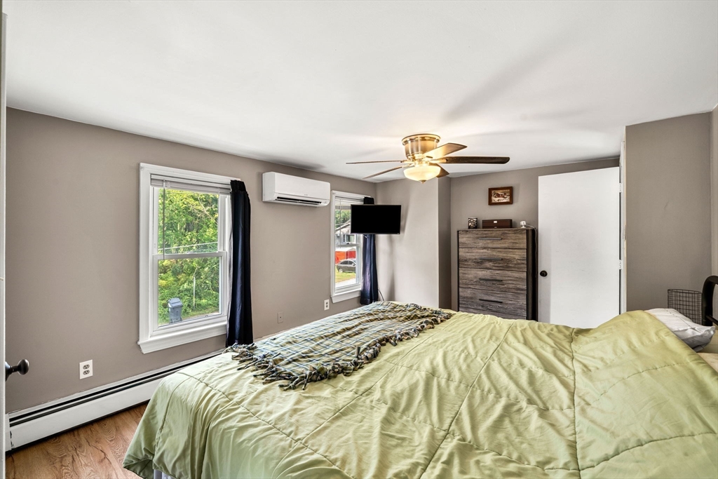 22 Loring Rd