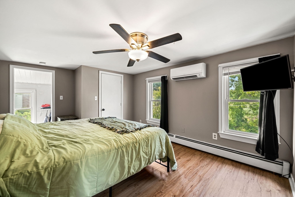 22 Loring Rd