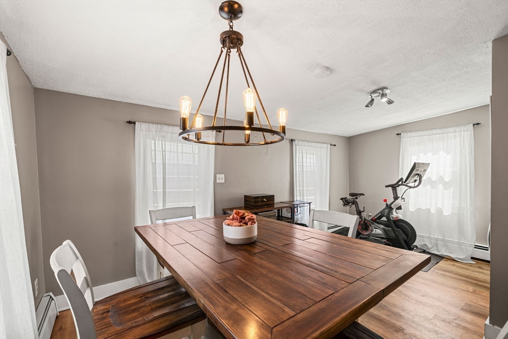 22 Loring Rd