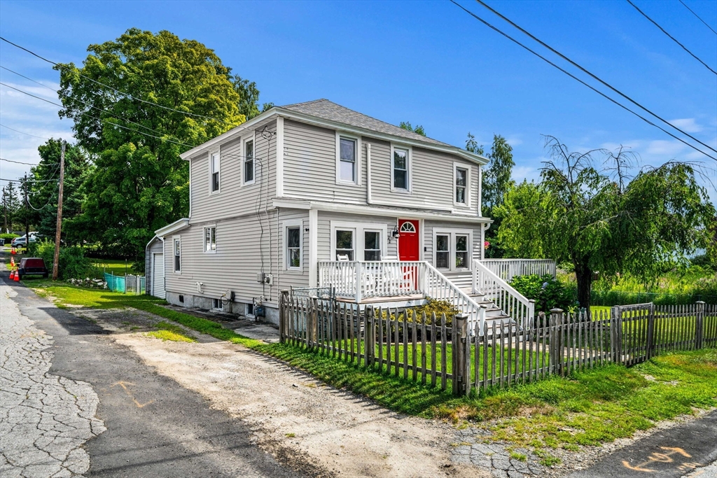 22 Loring Rd