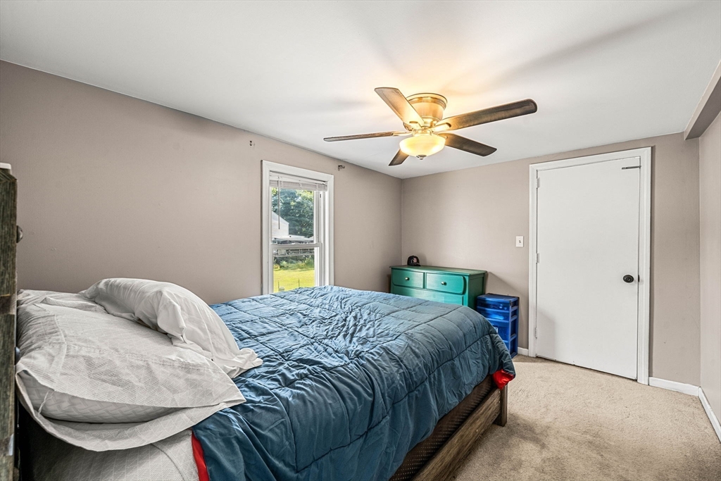 22 Loring Rd