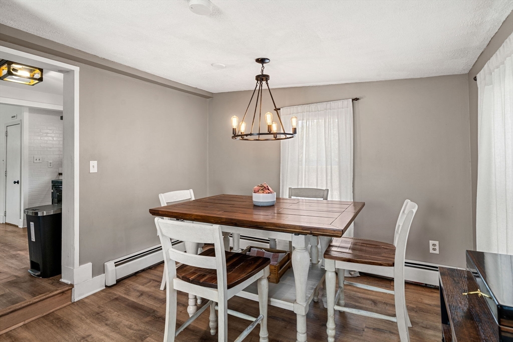 22 Loring Rd