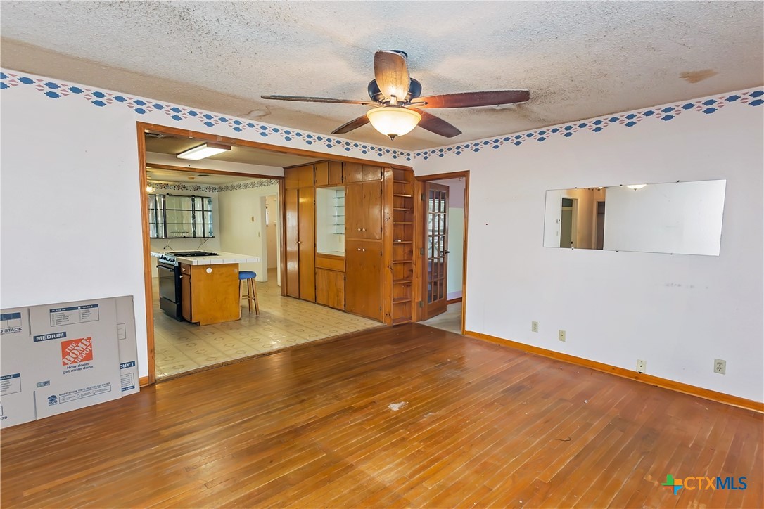 120 Crescent Drive