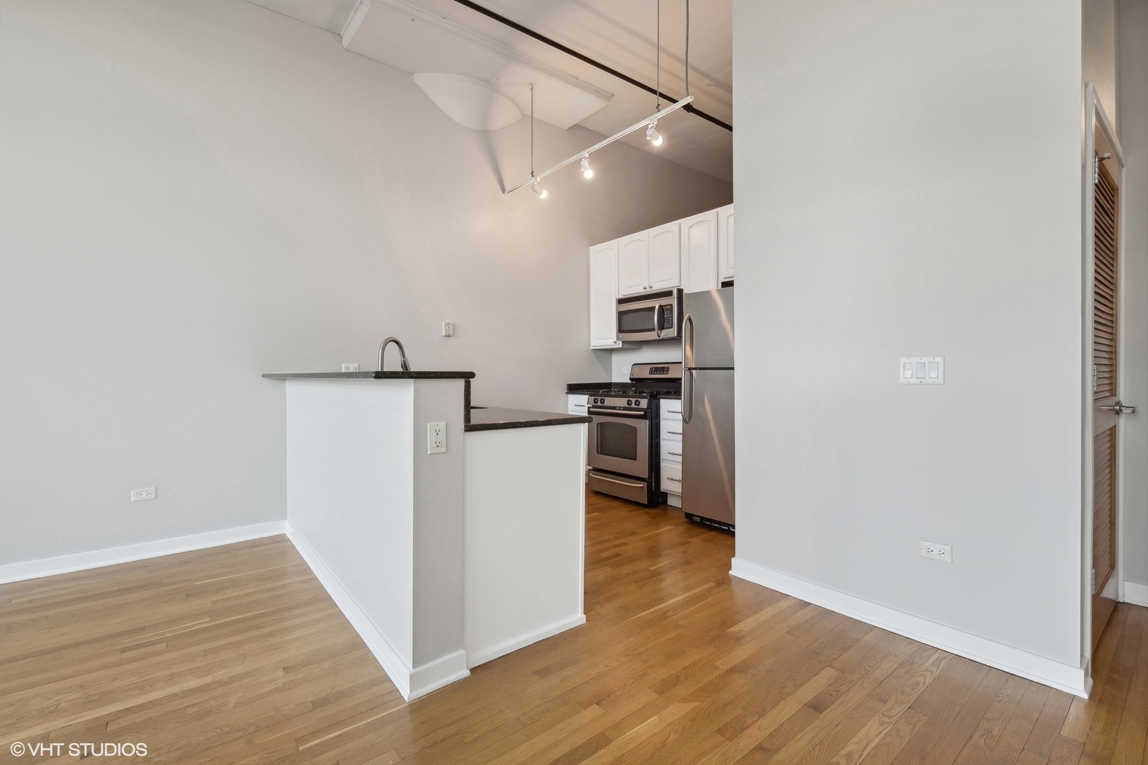 1224 W Van Buren Street Unit: 419