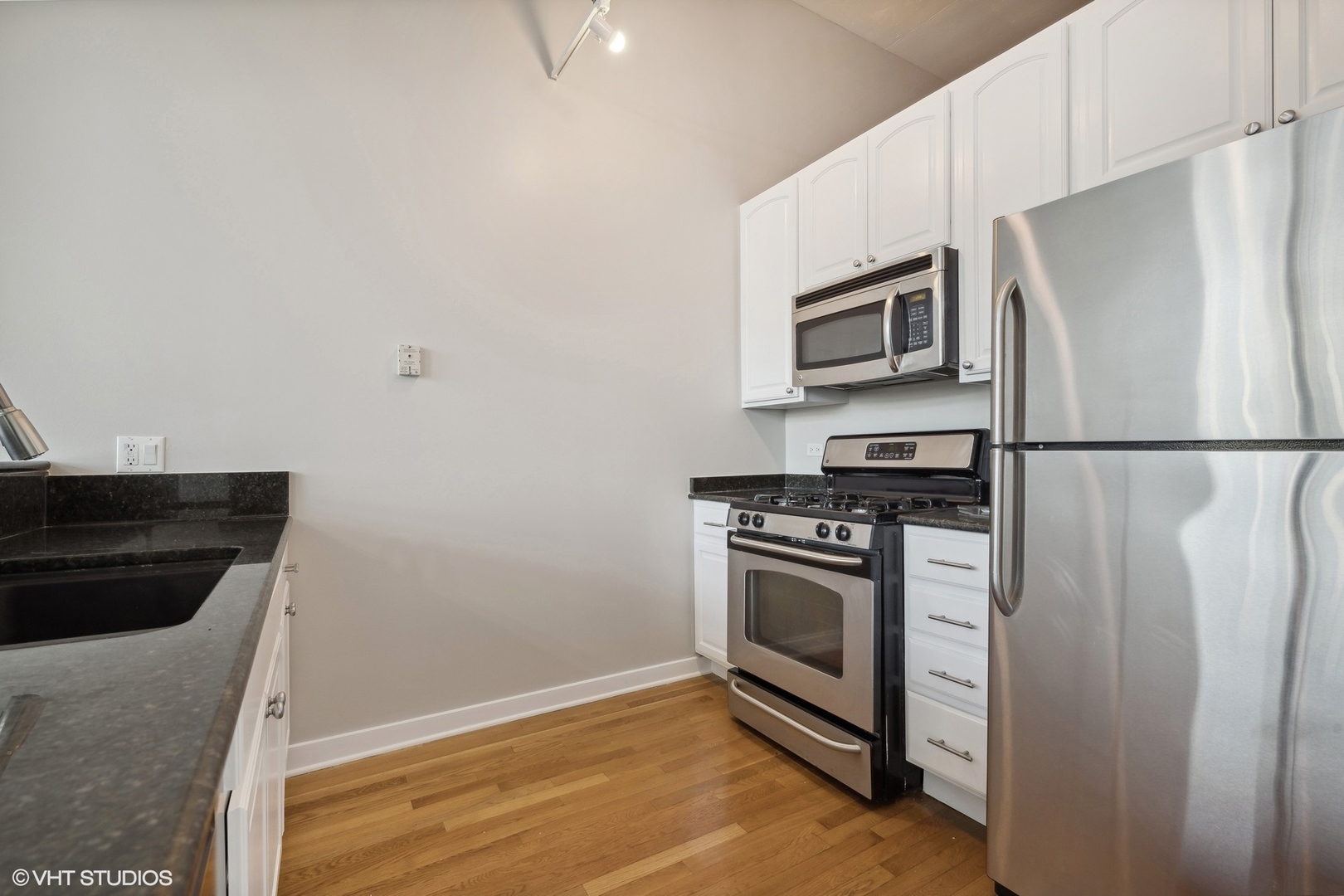 1224 W Van Buren Street Unit: 419