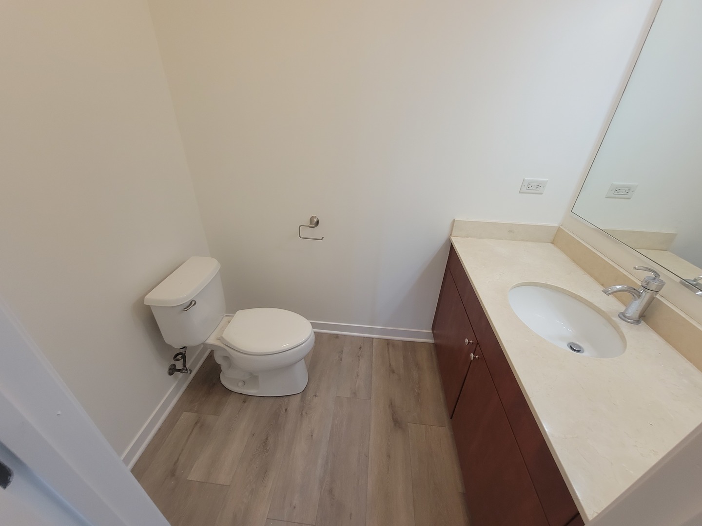 757 N Orleans Street Unit: 1004