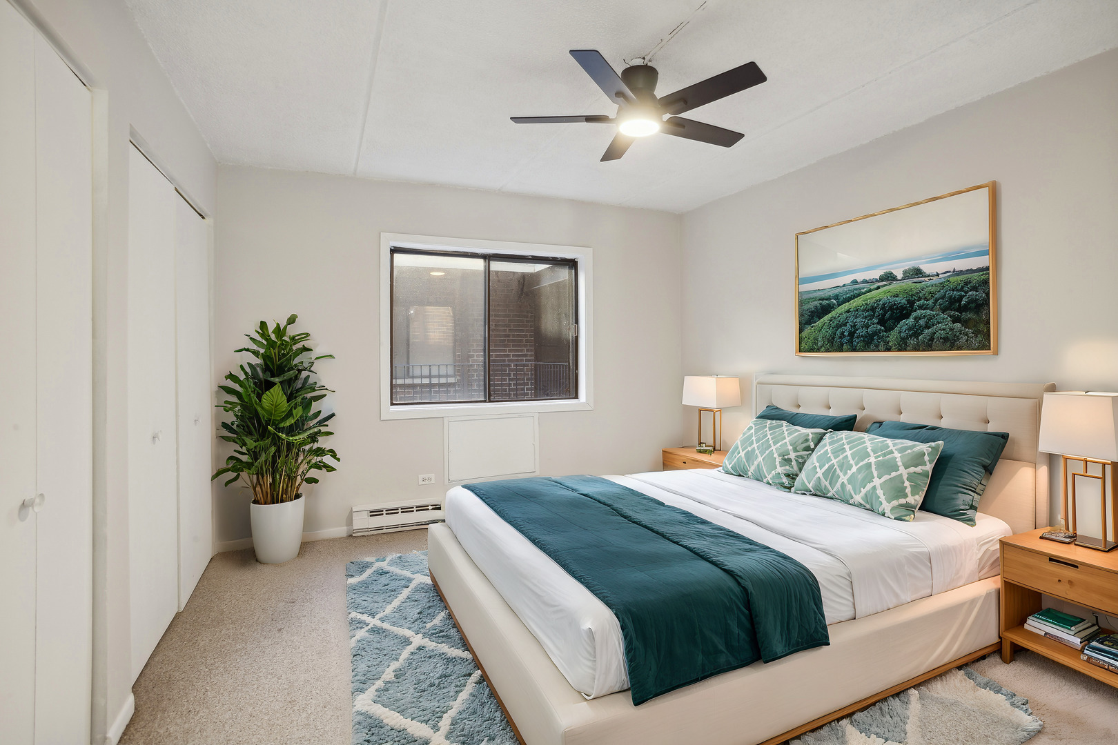 942 N Rohlwing Road Unit: 101F