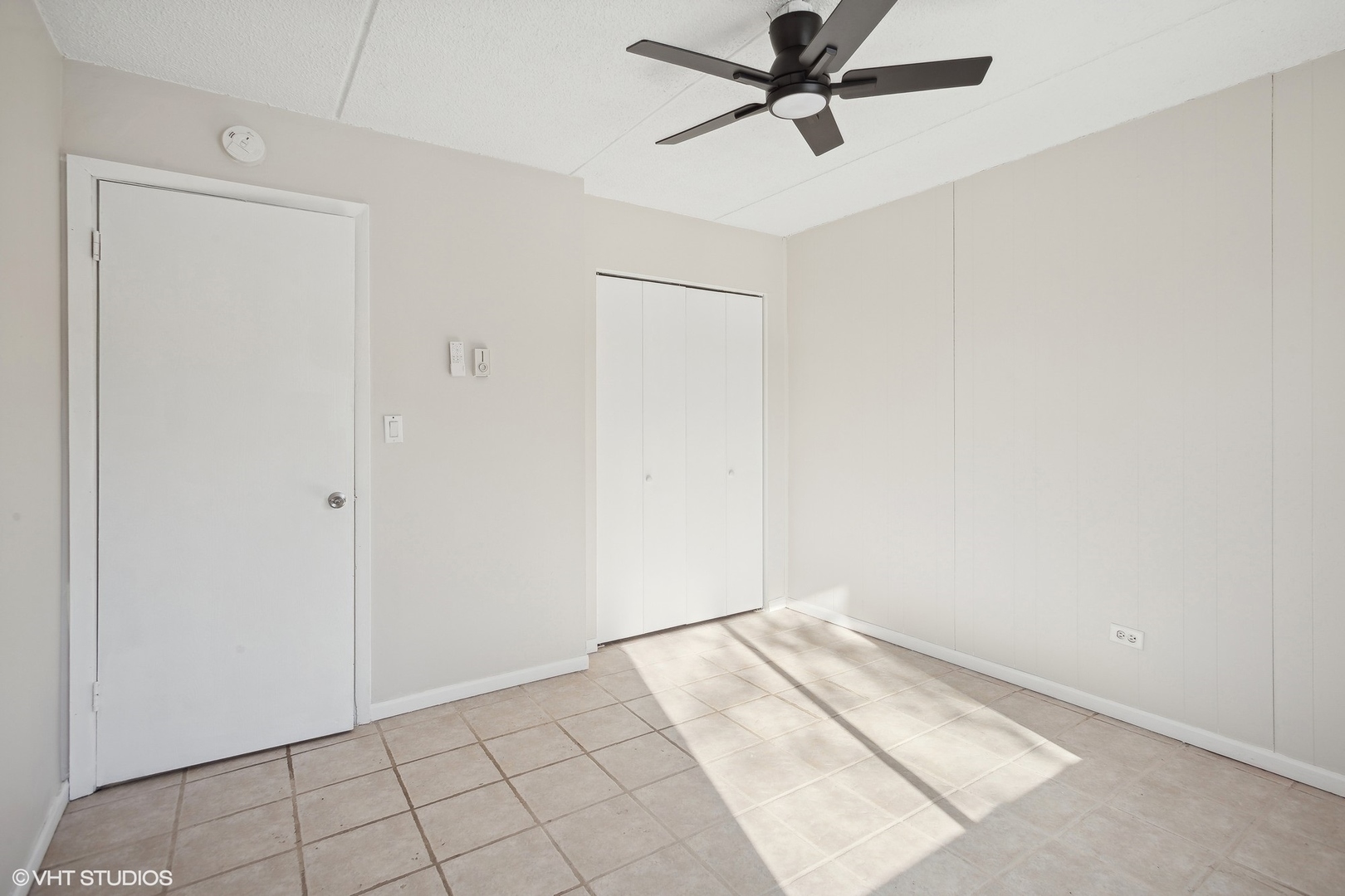 942 N Rohlwing Road Unit: 101F