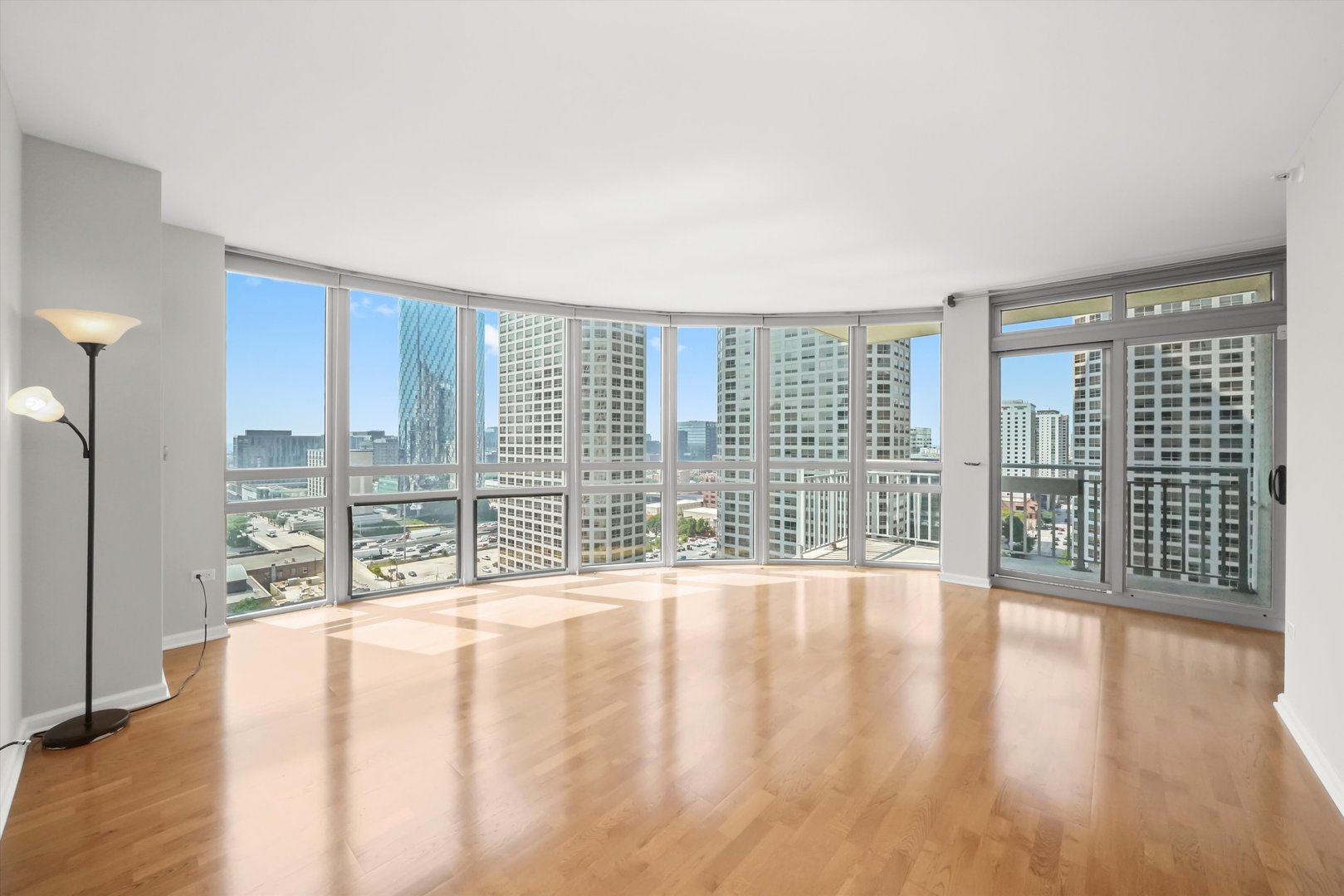 125 S Jefferson Street Unit: 1702