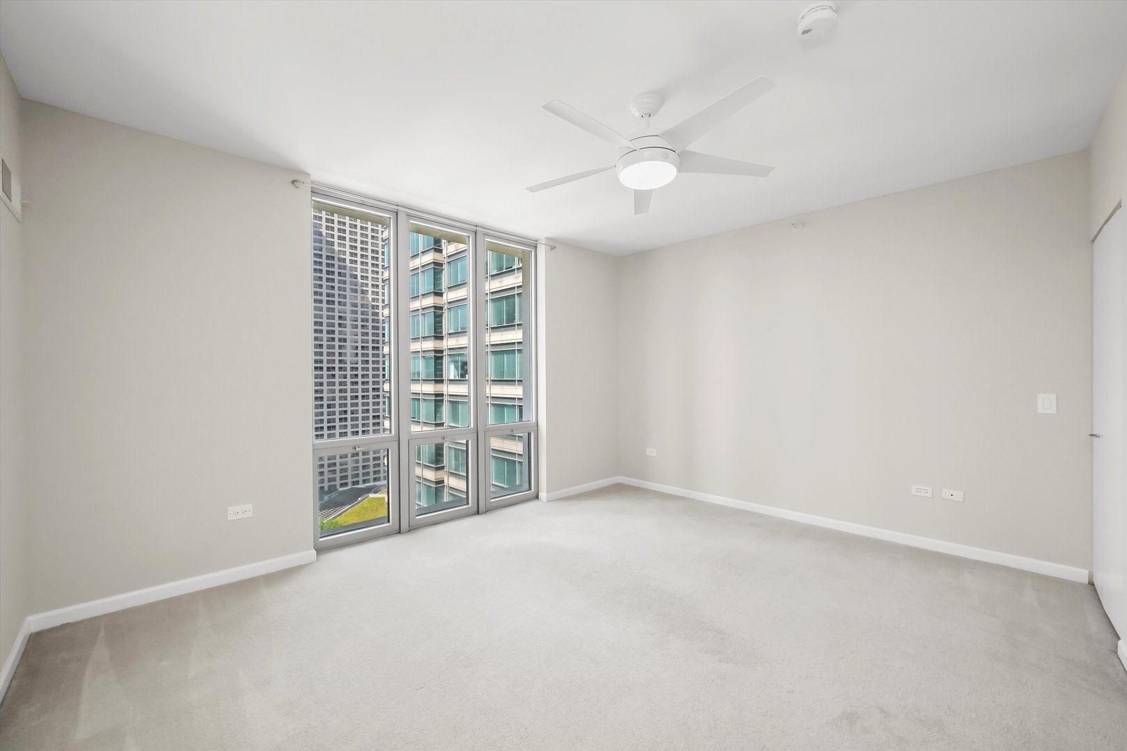 125 S Jefferson Street Unit: 1702