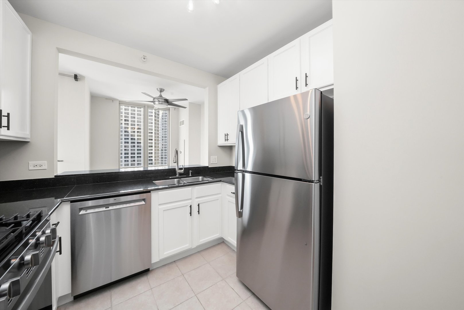 125 S Jefferson Street Unit: 1702