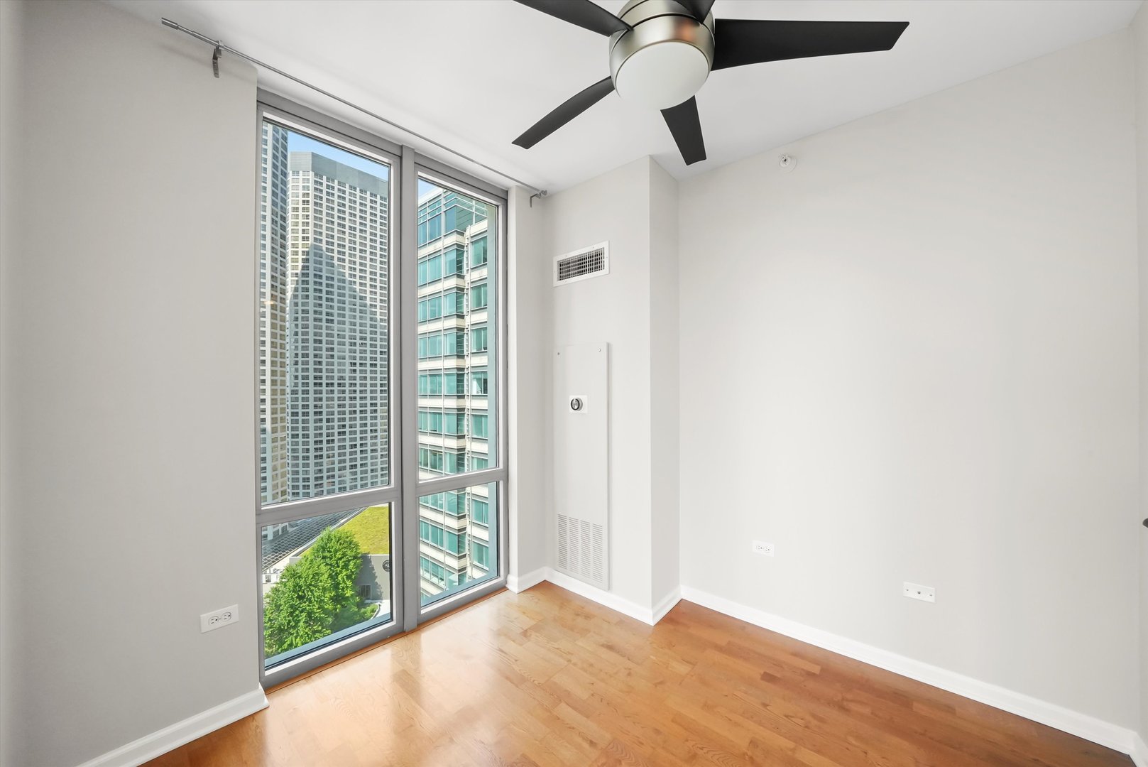 125 S Jefferson Street Unit: 1702