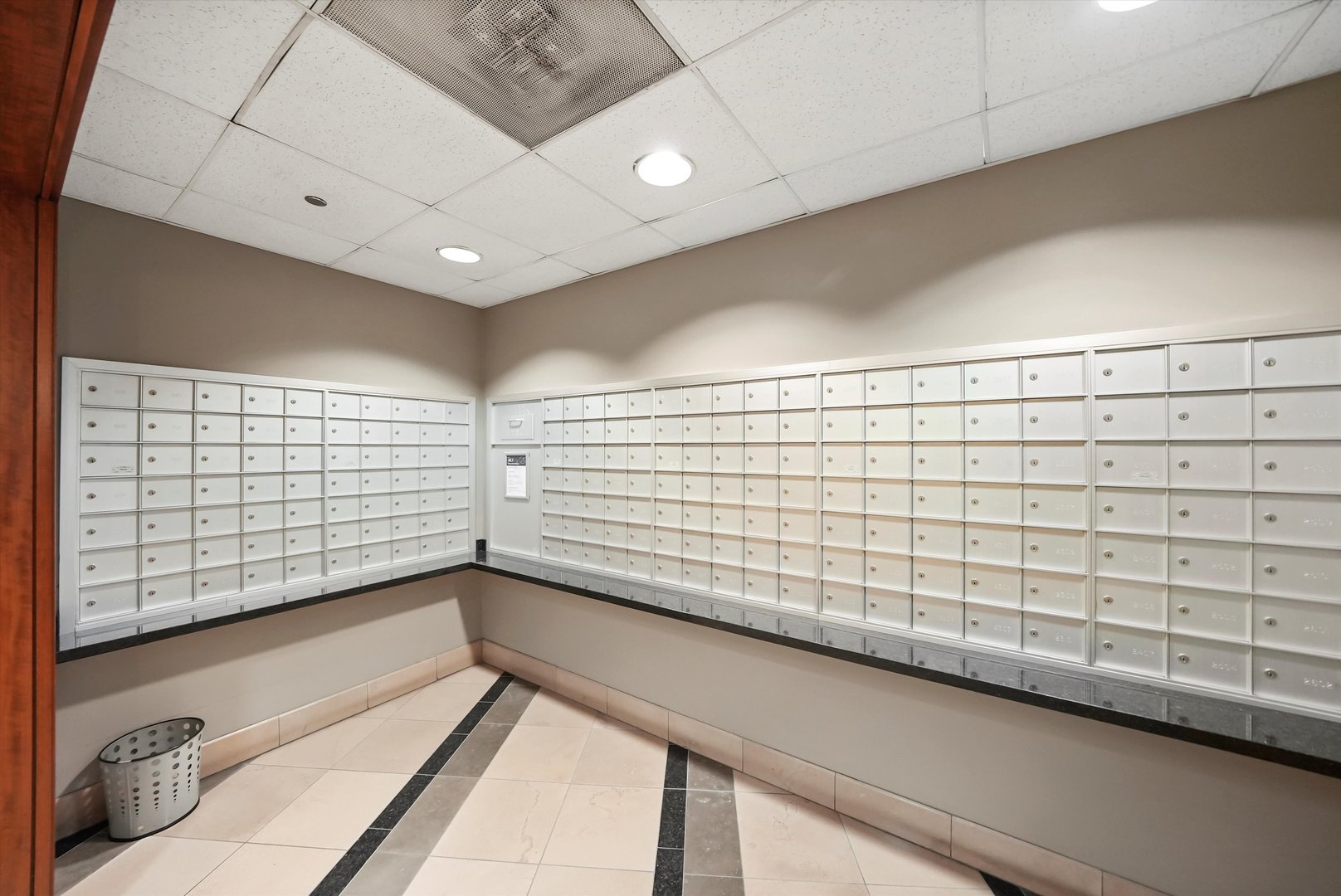 125 S Jefferson Street Unit: 1702