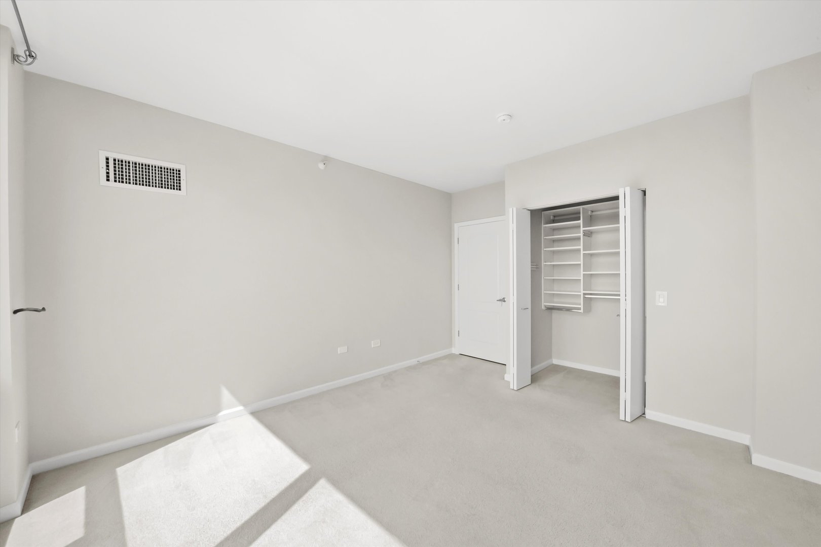 125 S Jefferson Street Unit: 1702