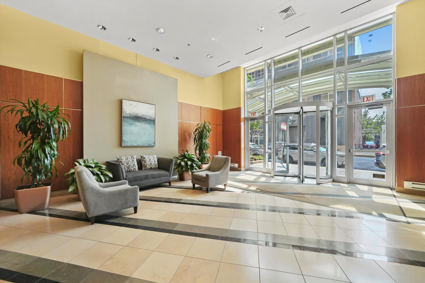 125 S Jefferson Street Unit: 1702