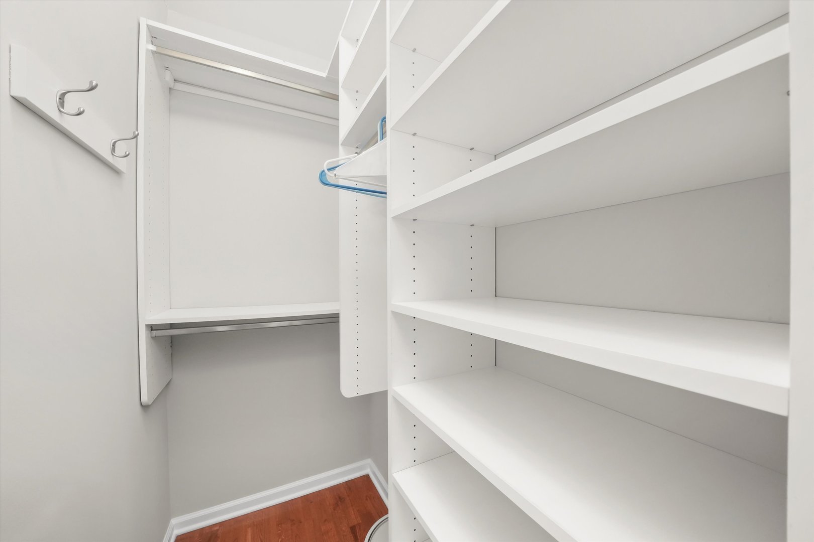 125 S Jefferson Street Unit: 1702