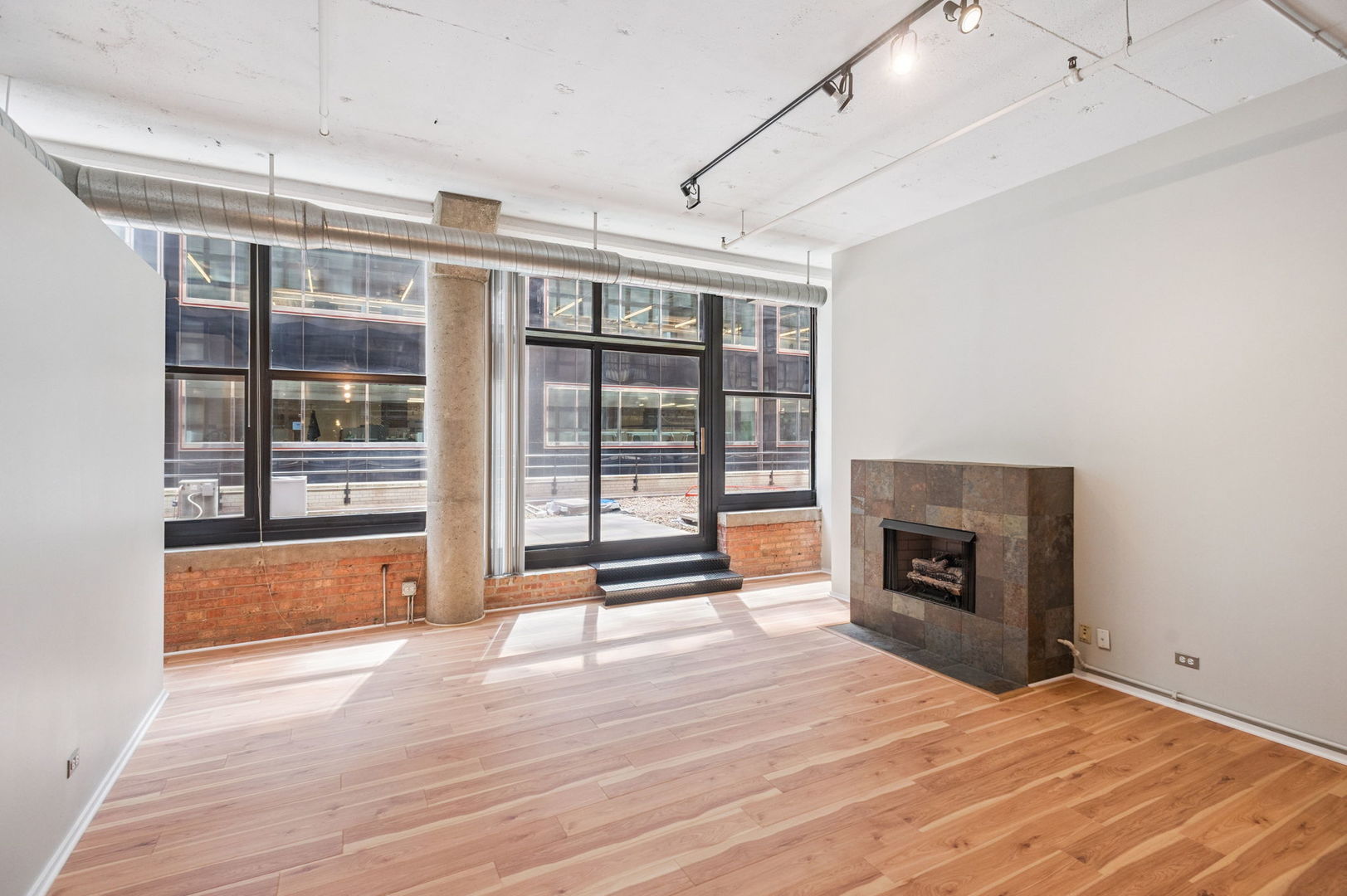 130 S Canal Street Unit: 210