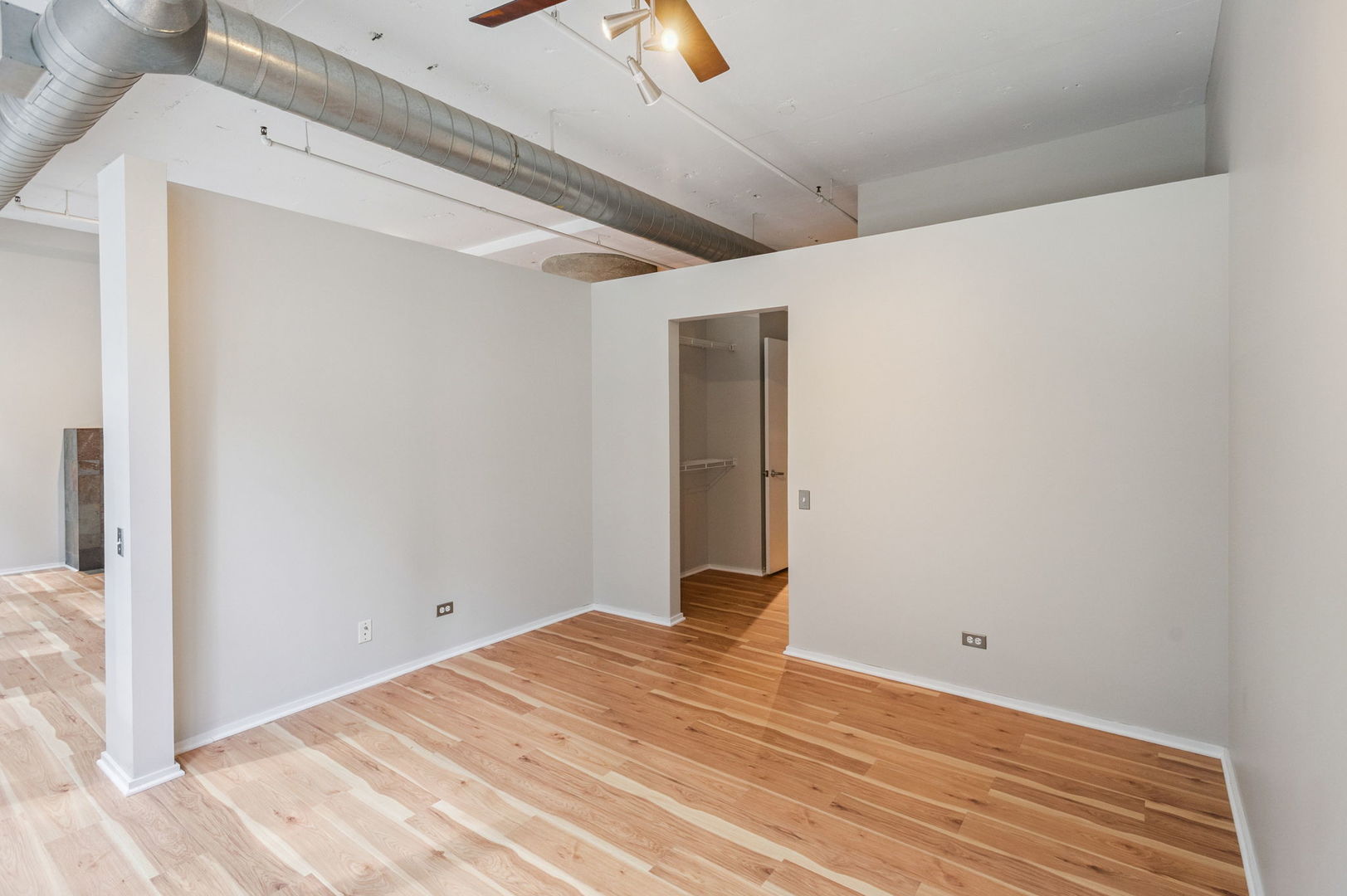 130 S Canal Street Unit: 210