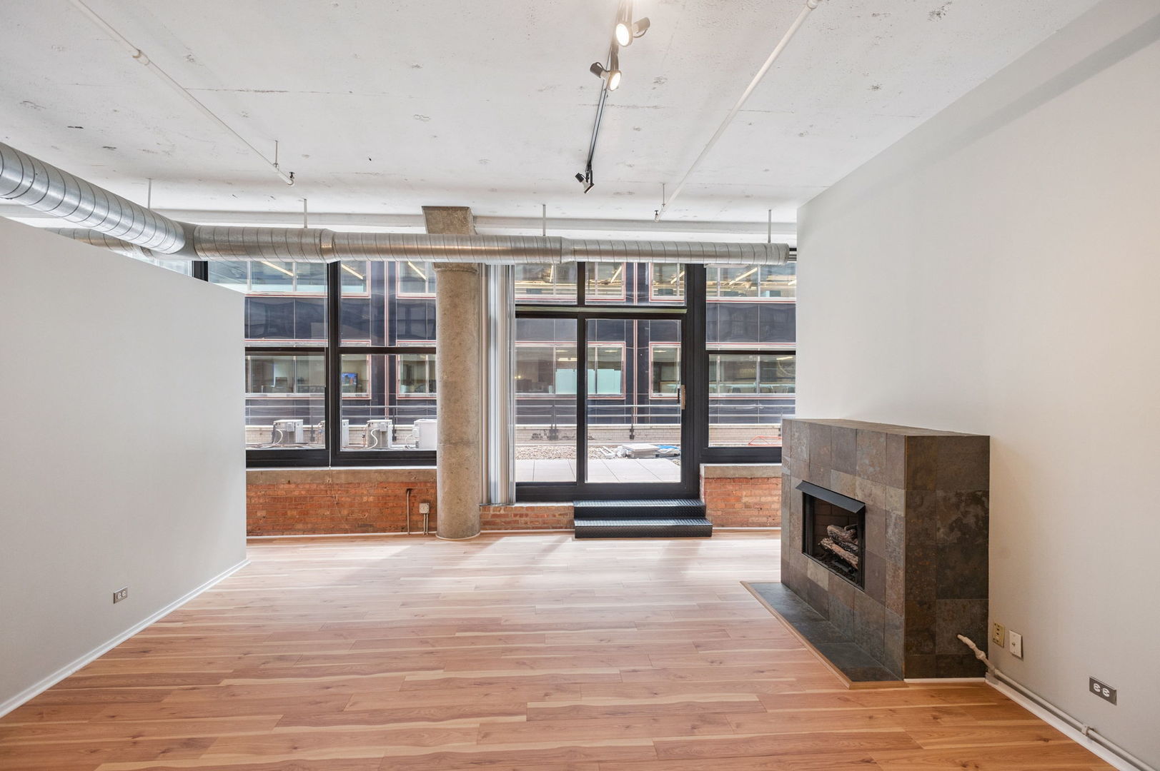 130 S Canal Street Unit: 210