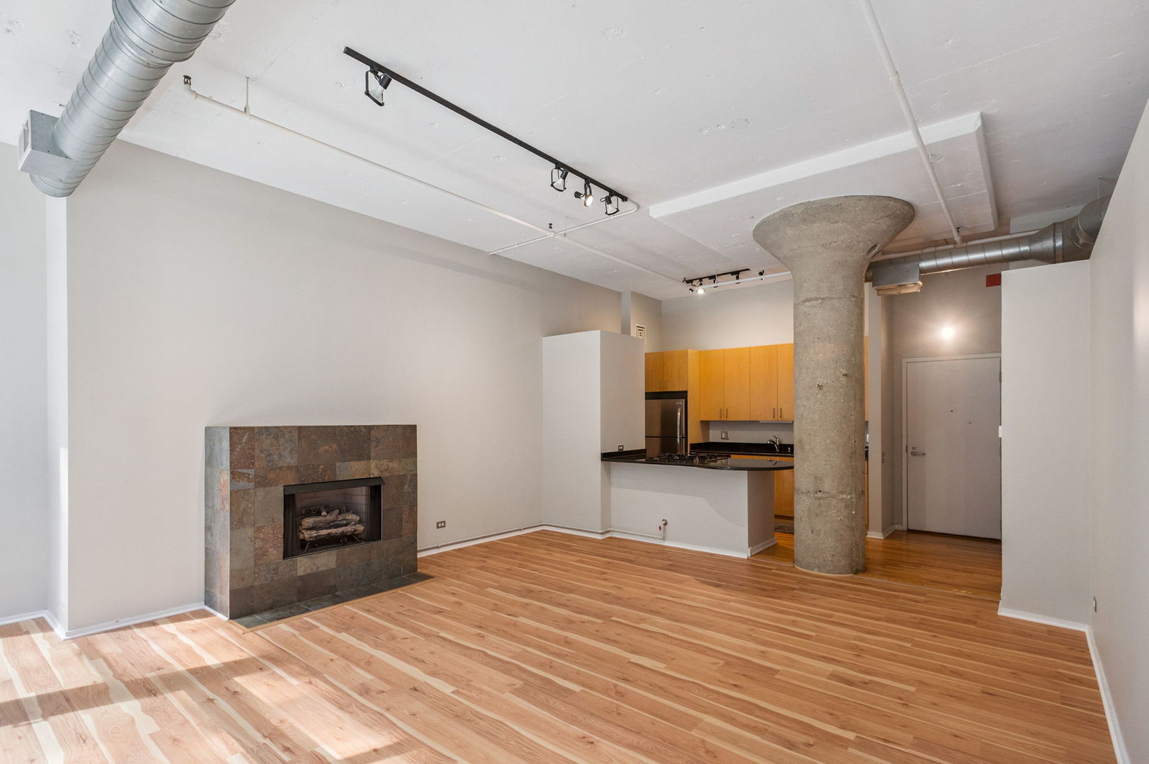 130 S Canal Street Unit: 210