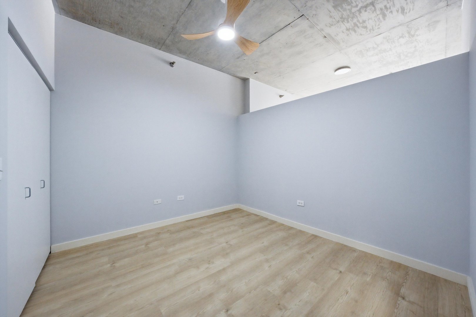 1620 S Michigan Avenue Unit: 903