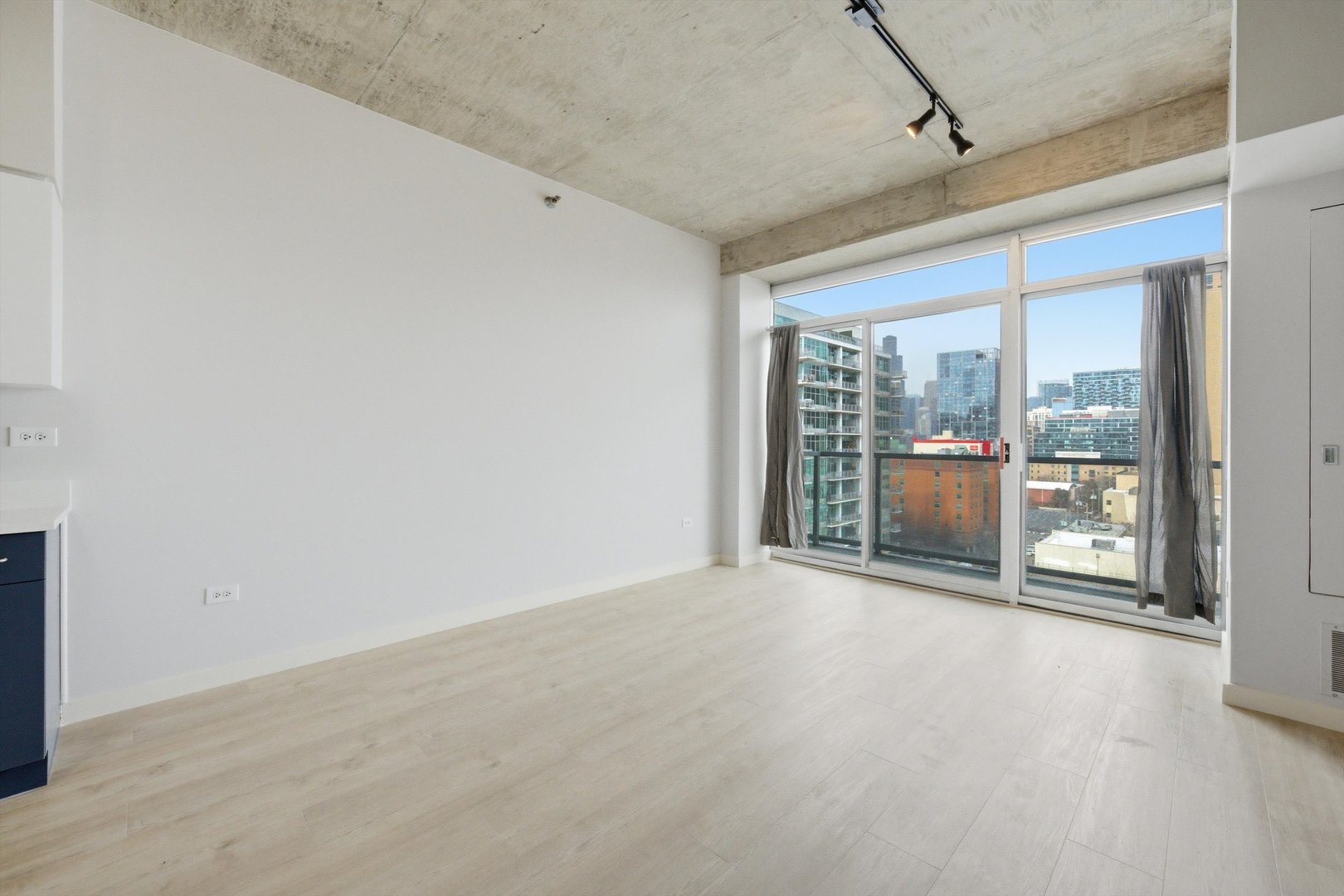 1620 S Michigan Avenue Unit: 903