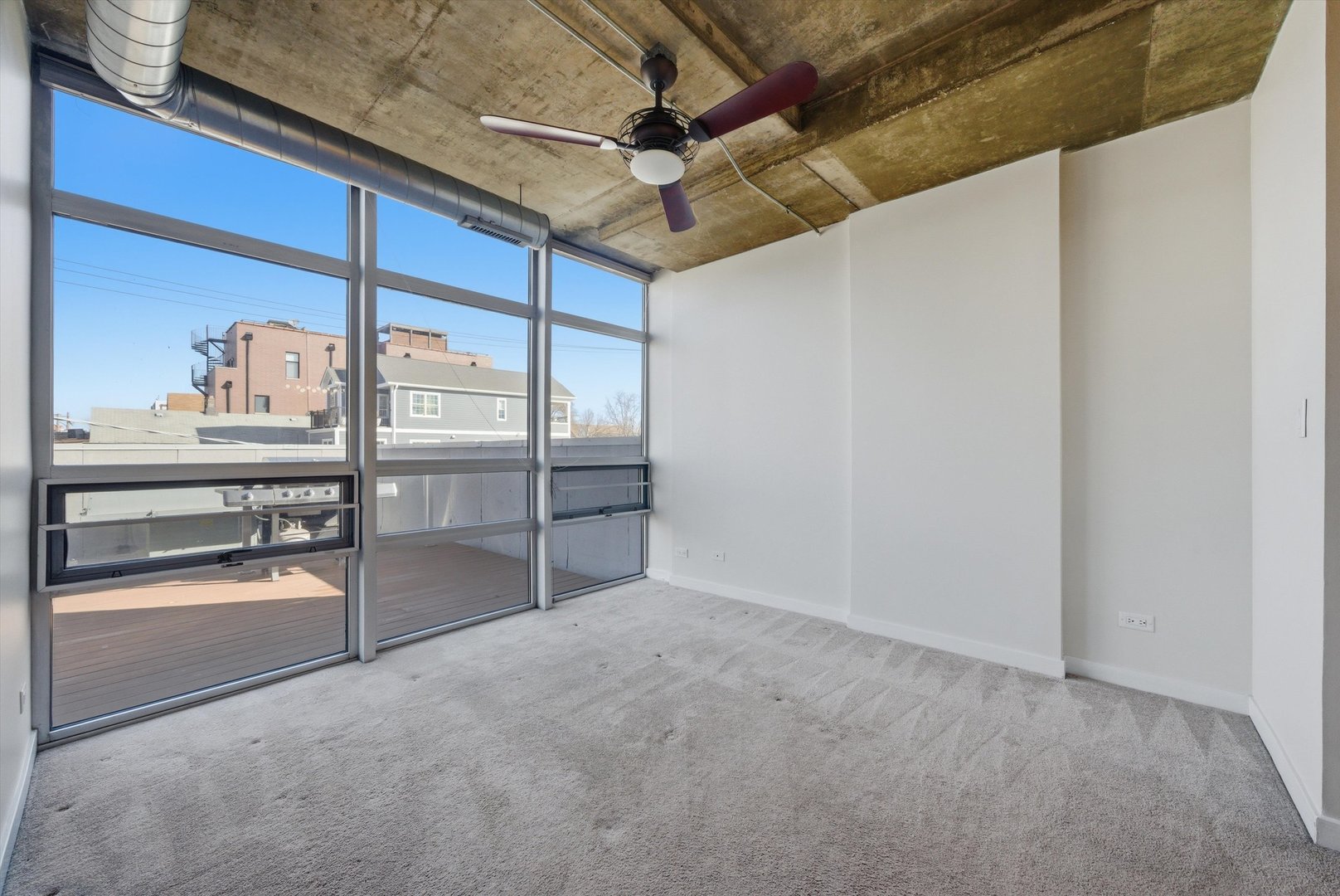1610 W Fullerton Avenue Unit: 207