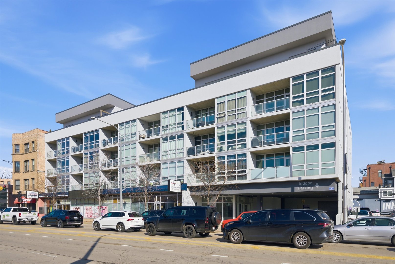 1610 W Fullerton Avenue Unit: 207