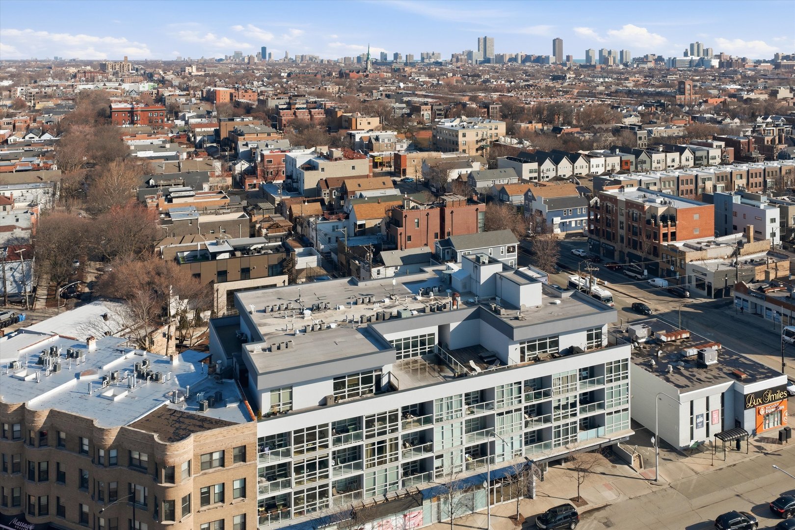 1610 W Fullerton Avenue Unit: 207