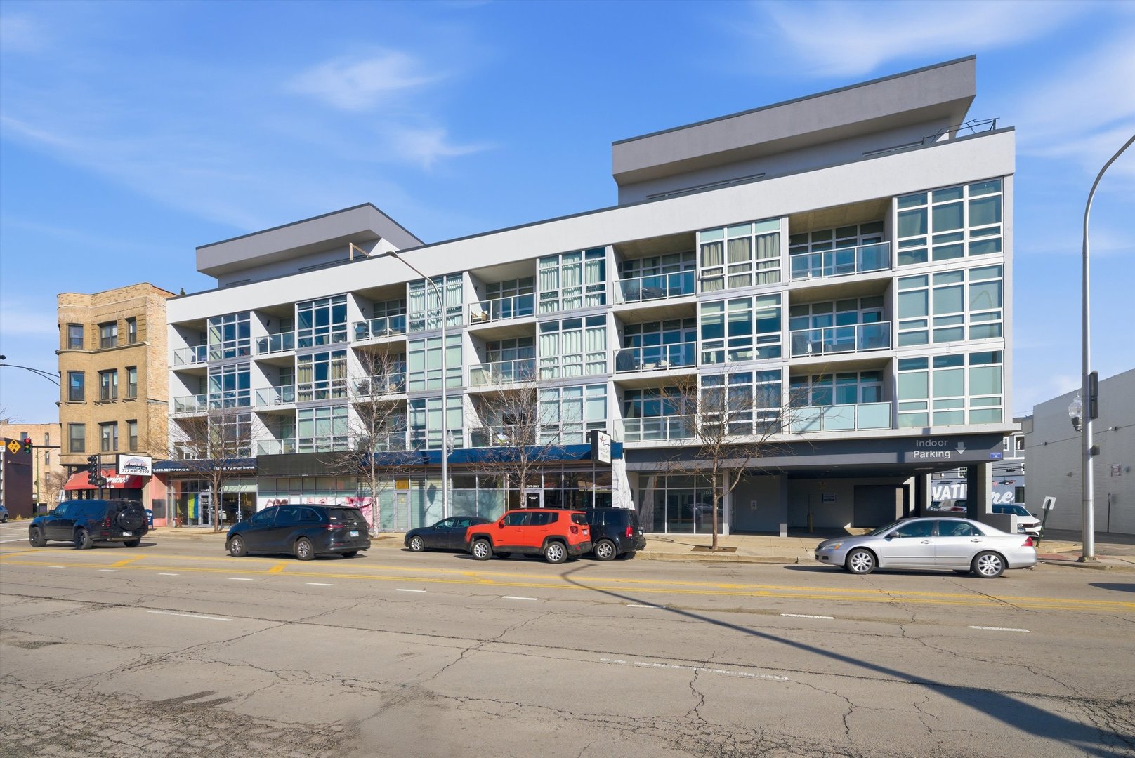 1610 W Fullerton Avenue Unit: 207