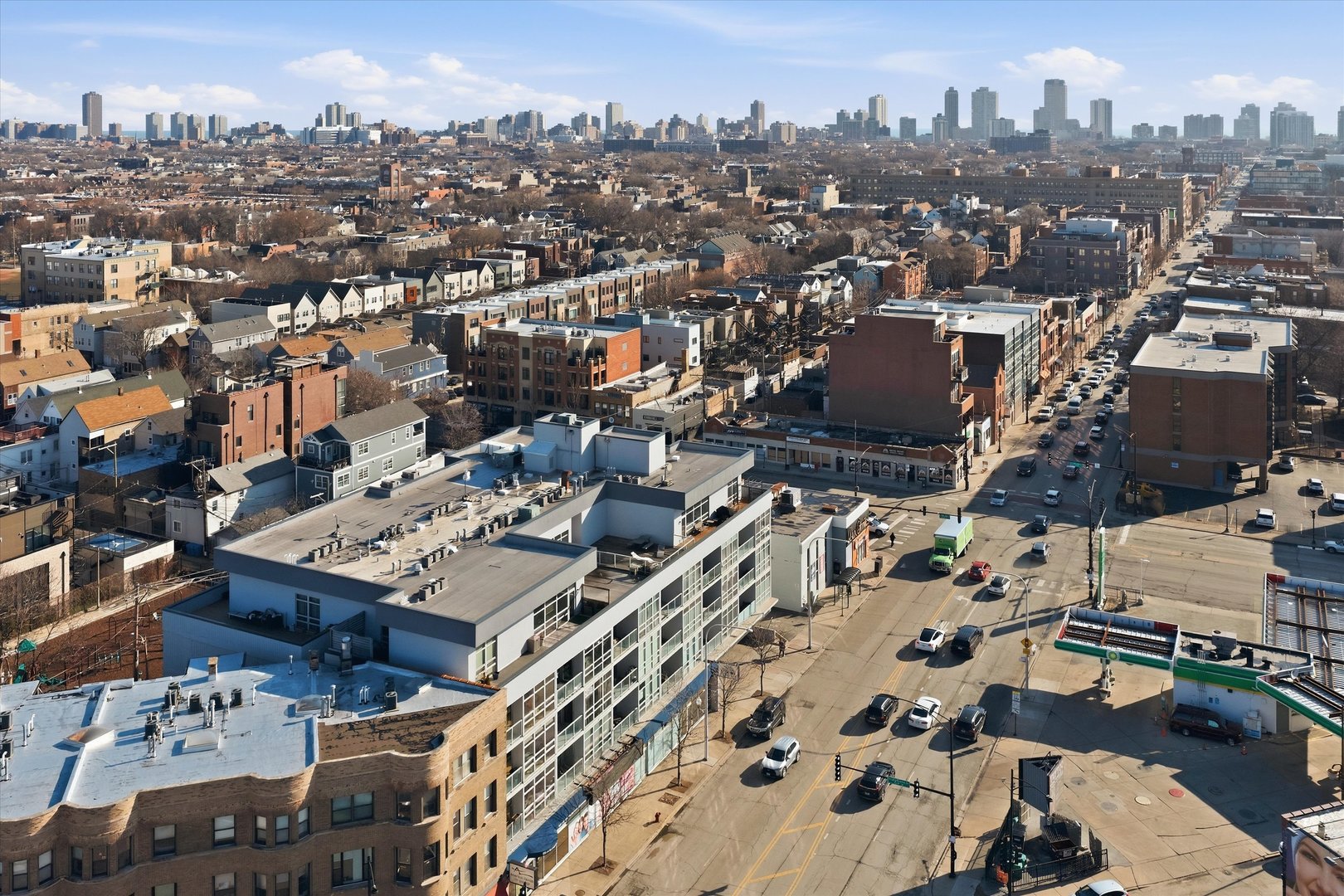 1610 W Fullerton Avenue Unit: 207