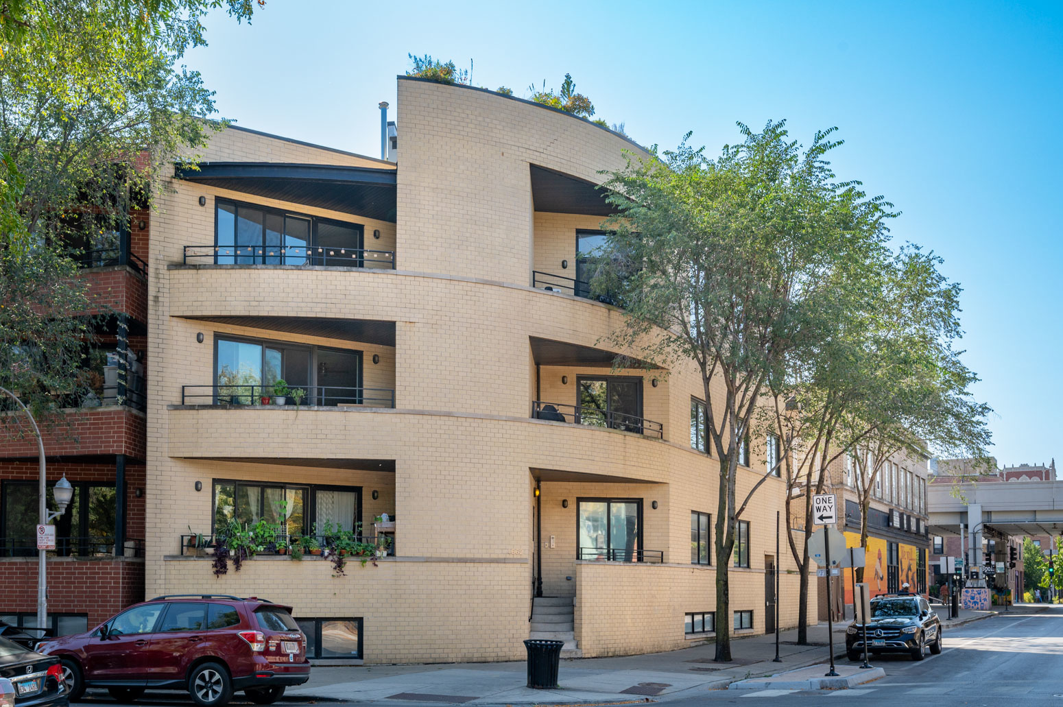 4662 N Winthrop Avenue Unit: 3N