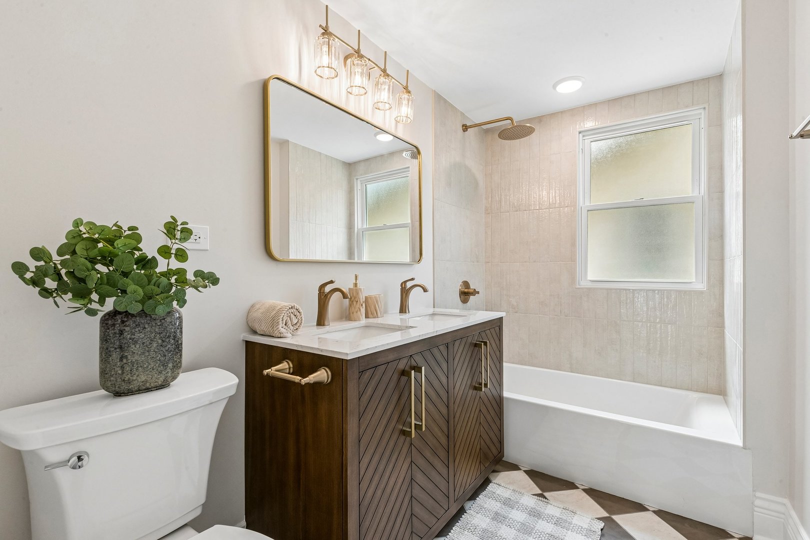515 S Oak Park Avenue