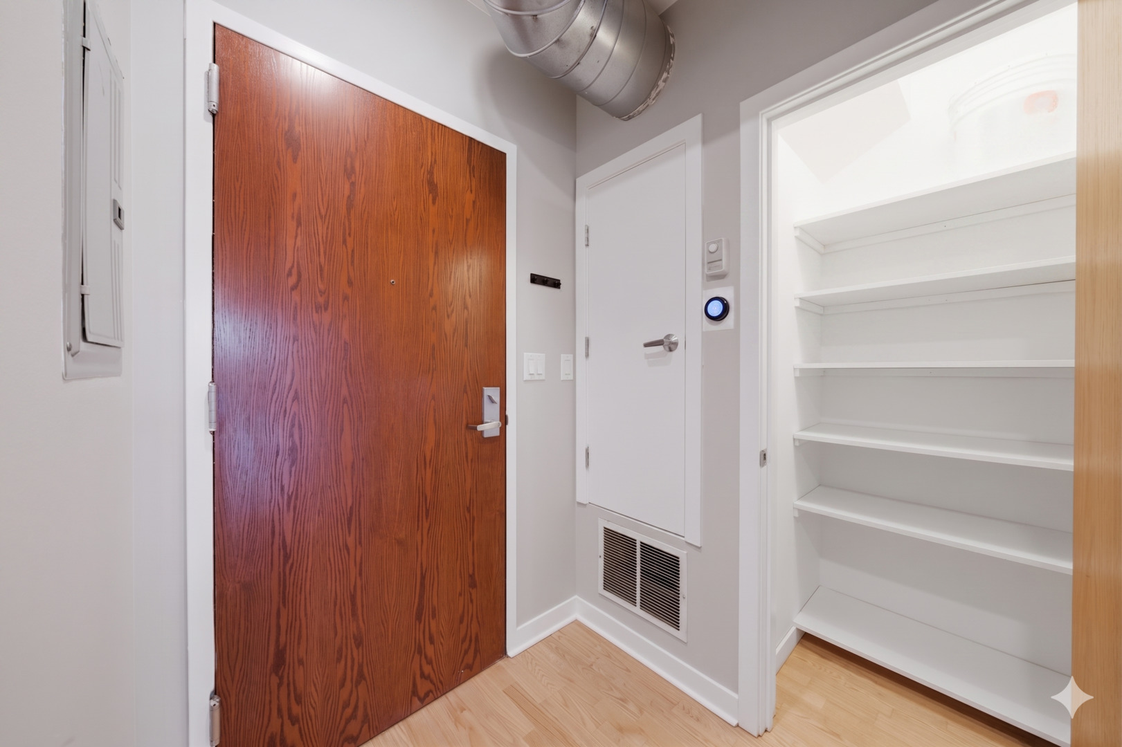 1610 W Fullerton Avenue Unit: 403