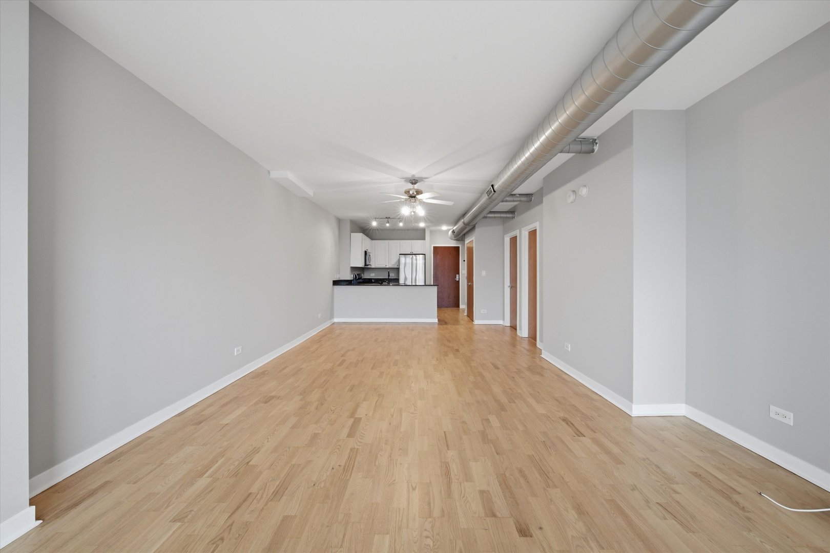 1610 W Fullerton Avenue Unit: 403