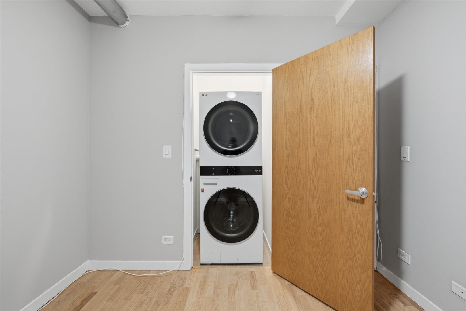 1610 W Fullerton Avenue Unit: 403