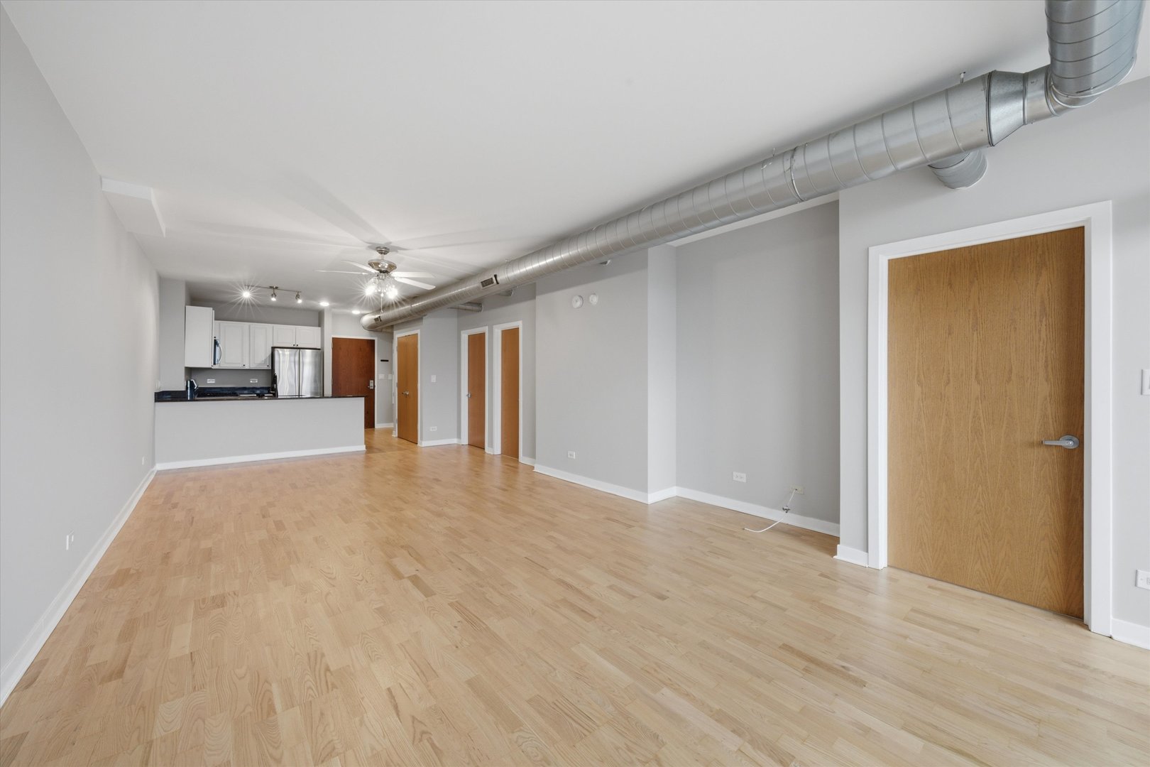 1610 W Fullerton Avenue Unit: 403