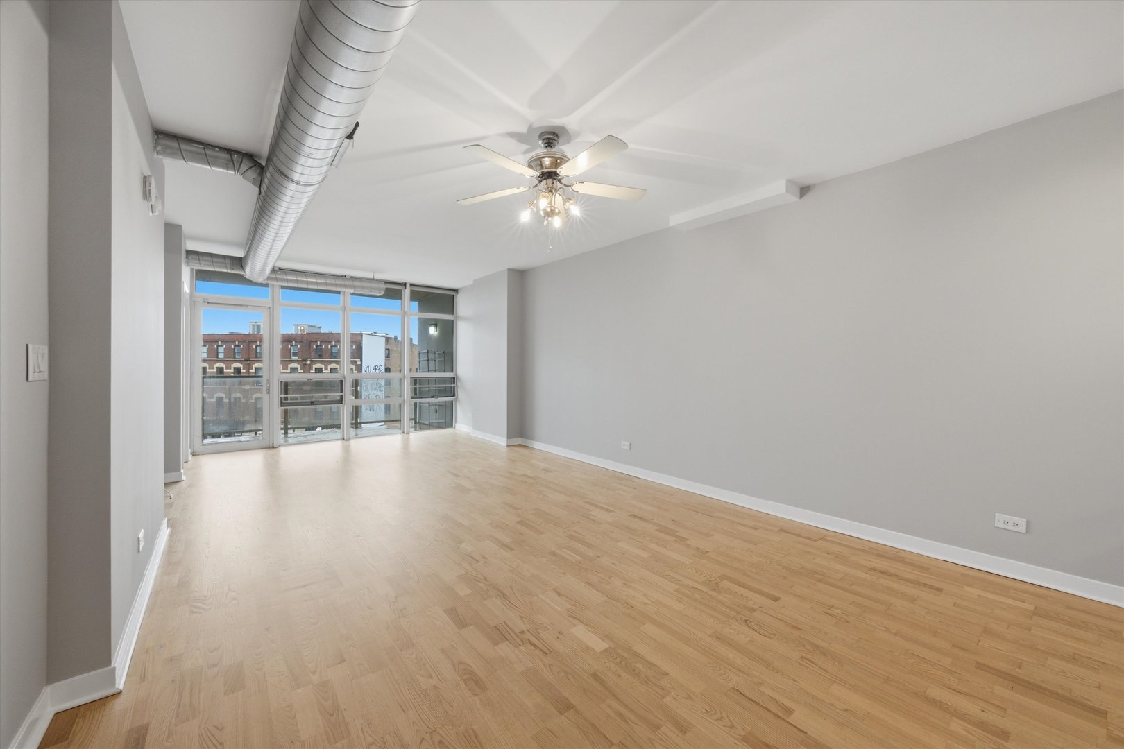 1610 W Fullerton Avenue Unit: 403